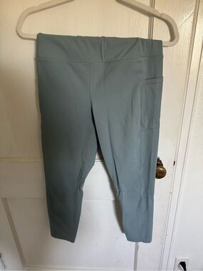 Women’s High-Waist Leggings with Side Pockets